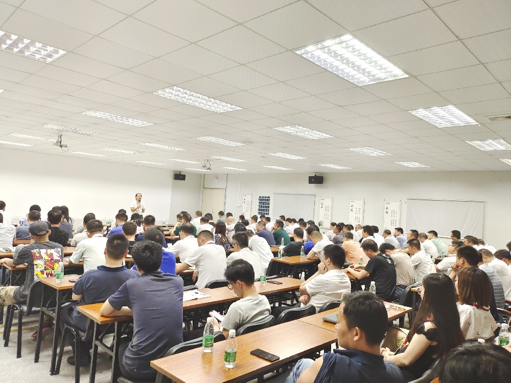 警鐘長鳴，常抓不懈！沃德召開安全生產(chǎn)專題會(huì)議
